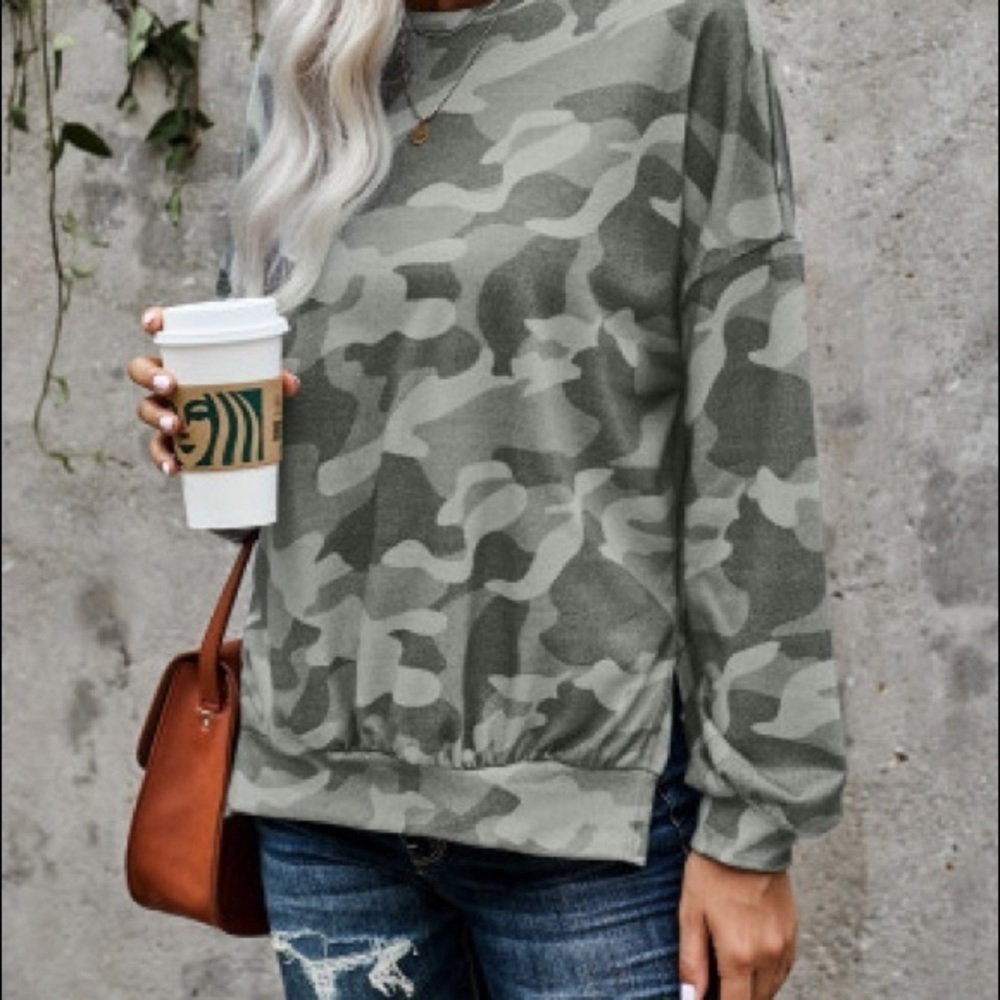 Hi-lo Hem Camouflage Sweater - Picture 3 of 7